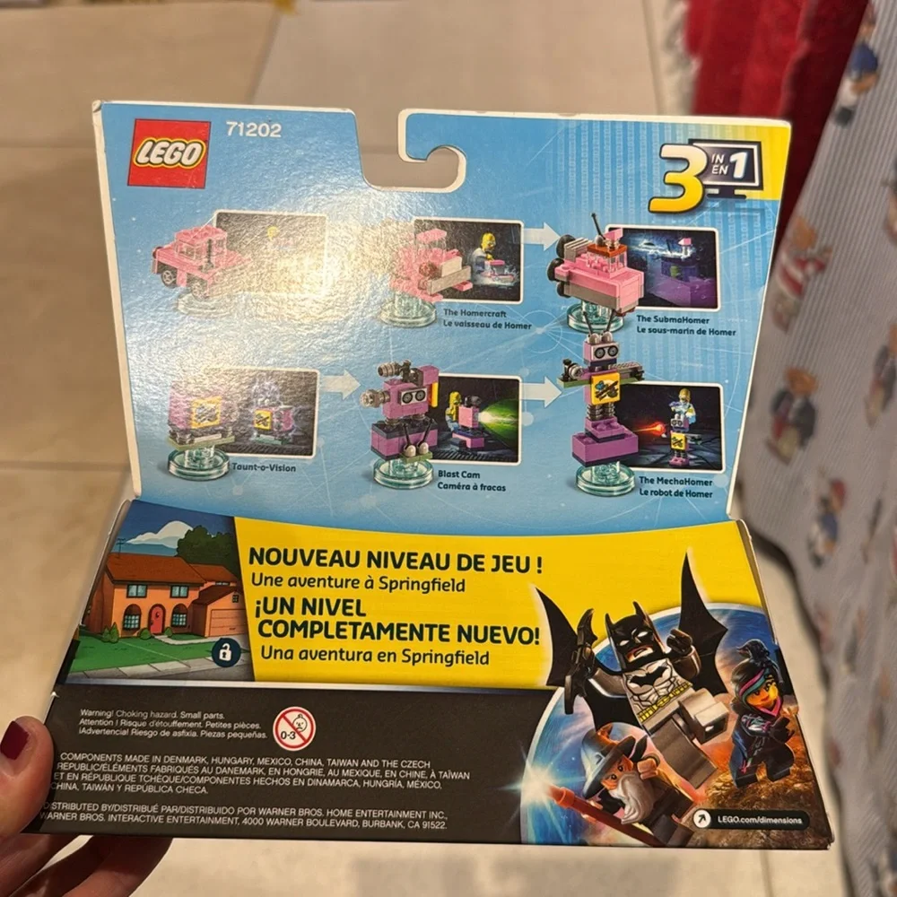 Lego - Picture 2 of 2